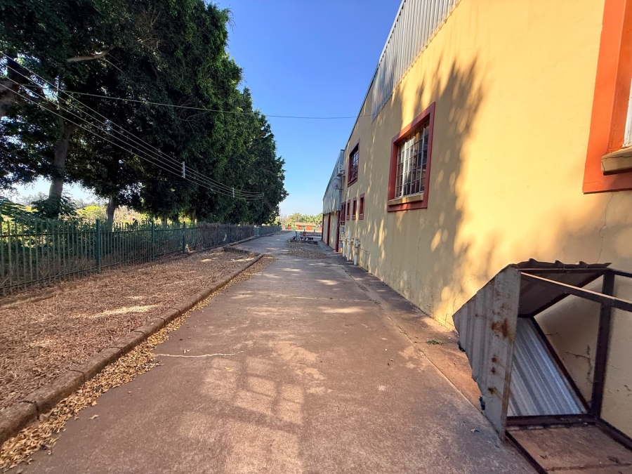 To Let Commercial Property for Rent in Waterkloof A H North West